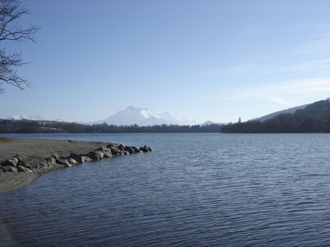 L'imposant Lac de Laffrey l'été