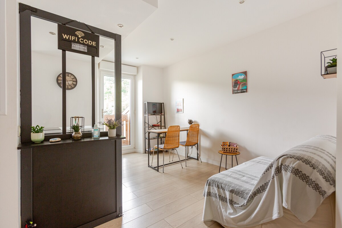 Coin repas table en bois